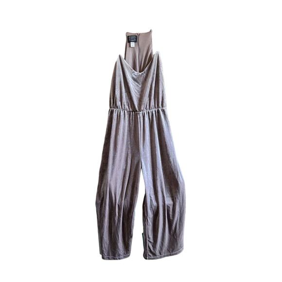 Velour Simply Styled Champagne Crop Racerback Jumpsuit, Women's medium Petite EU - Picture 2 of 10